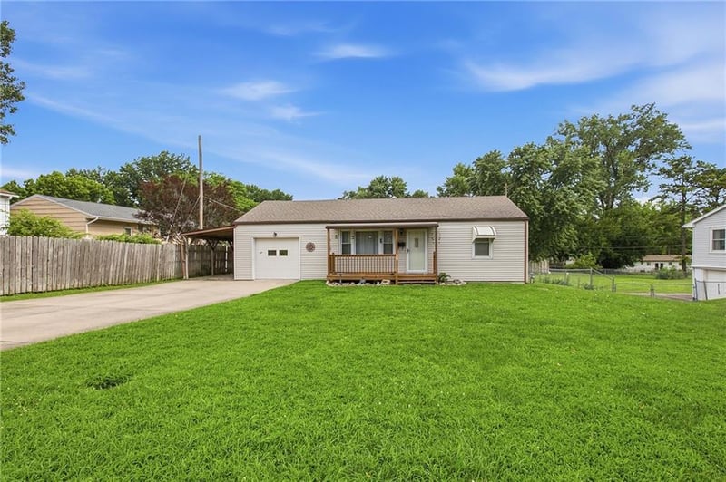 1209 Eugene St, Blue Springs, MO 64015