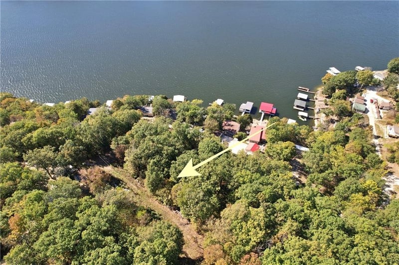 27261 Marina Ln, Barnett, MO 65011