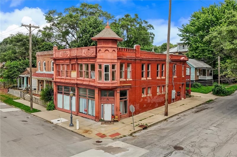 1421 Penn St, St Joseph, MO 64503