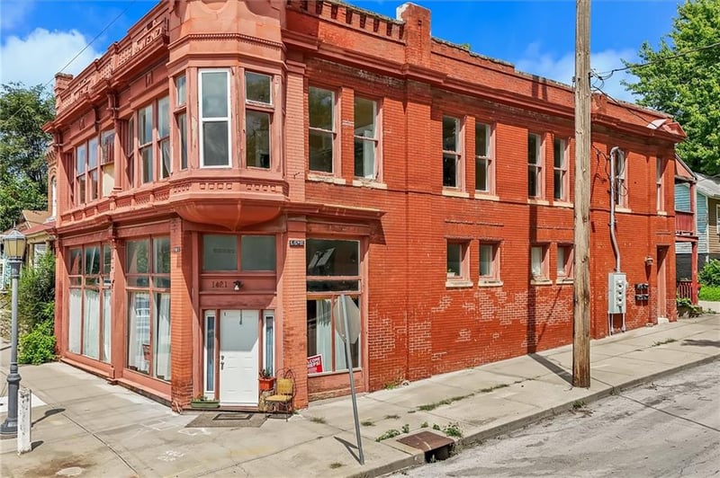 1421 Penn St, St Joseph, MO 64503