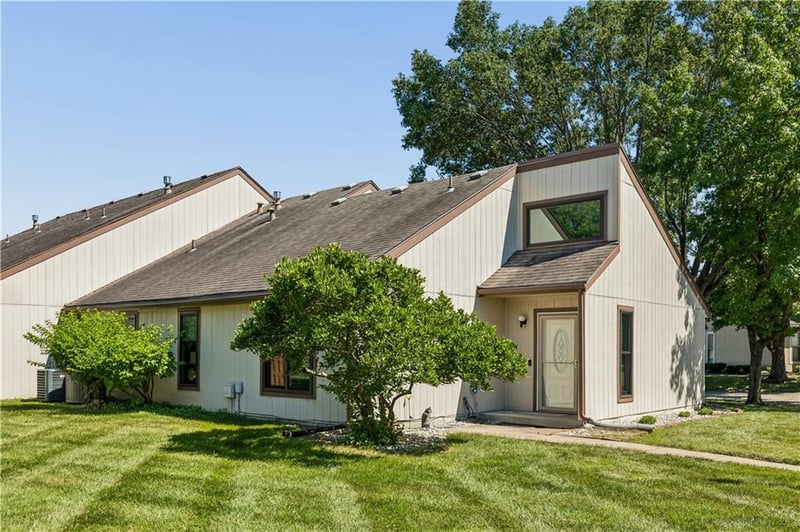 734 121st Ter, Kansas City, MO 64146