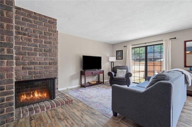 10243 Foster St, Overland Park, KS 66212