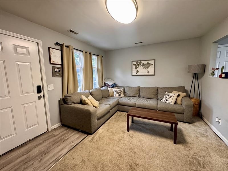 705 Washington St, Oskaloosa, KS 66066