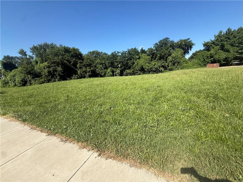 2147 7 Hw, Blue Springs, MO 64015