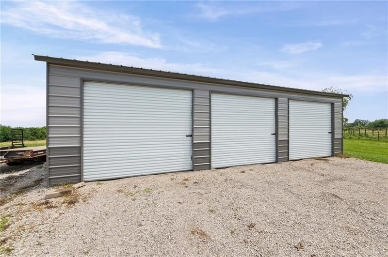 10253 Price Dr, Lawson, MO 64062