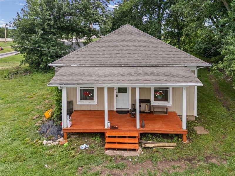32473 Norton Rd, Garnett, KS 66032