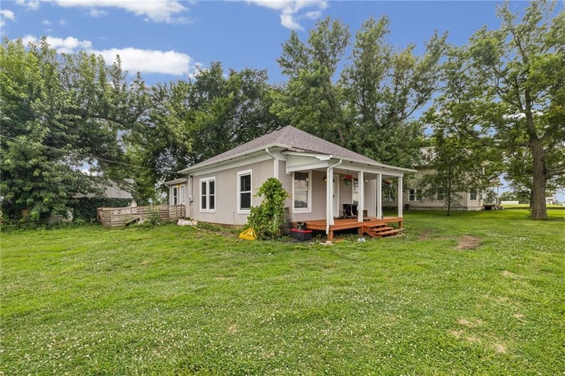 32473 Norton Rd, Garnett, KS 66032