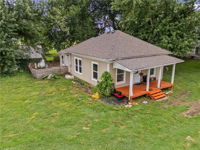 32473 Norton Rd, Garnett, KS 66032
