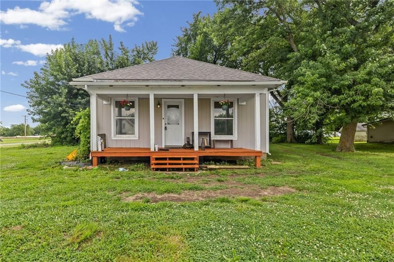 32473 Norton Rd, Garnett, KS 66032