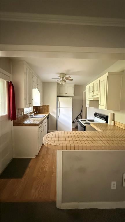 4202 53rd Ter, Roeland Park, KS 66205