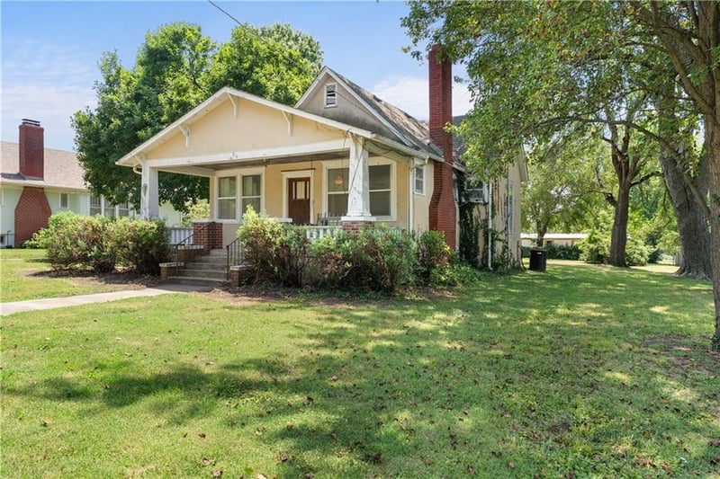314 Main St, Odessa, MO 64076