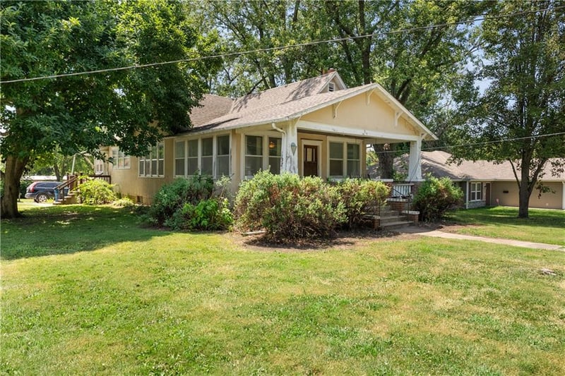 314 Main St, Odessa, MO 64076