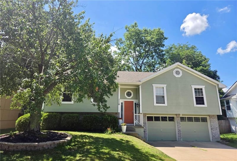1118 Eastman Ct, Blue Springs, MO 64015