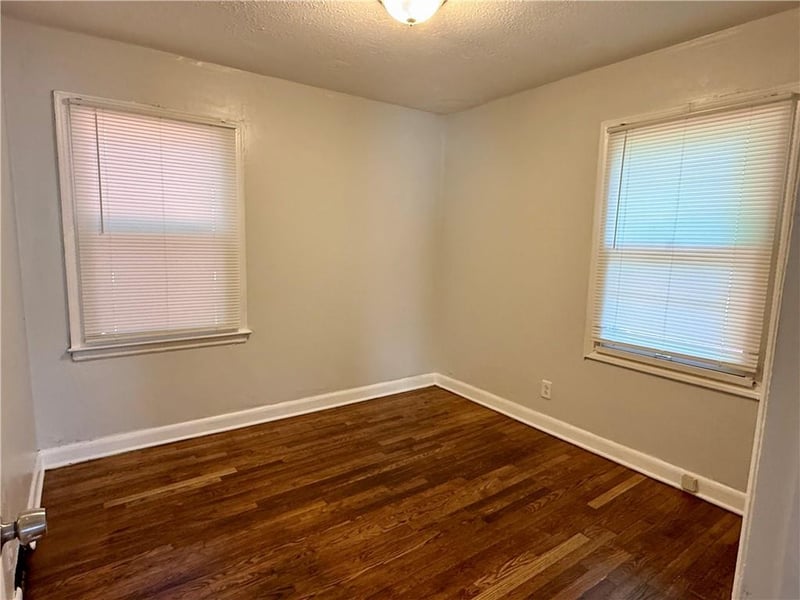 4324 Myrtle Ave, Kansas City, MO 64130