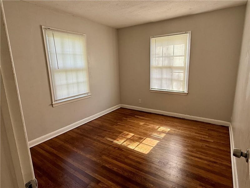 4324 Myrtle Ave, Kansas City, MO 64130