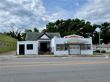 517 W 75th St, Kansas City, MO 64114
