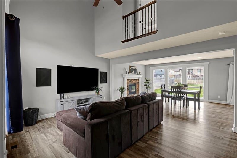 1409 Jaclyn Dr, Grain Valley, MO 64029