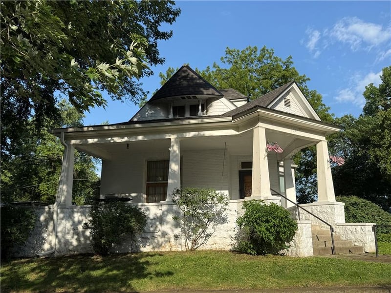 1027 4th St, Atchison, KS 66002