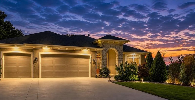 24855 W 95th Ter, Lenexa, KS 66227
