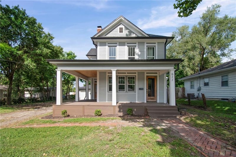611 Main St, Clinton, MO 64735