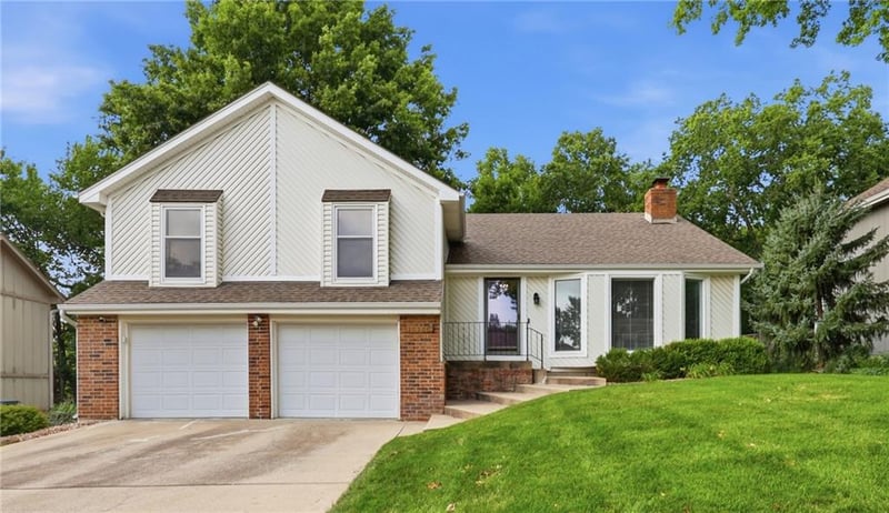 15306 121st Ter, Olathe, KS 66062