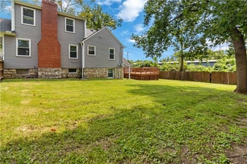 1017 E 84th Ter, Kansas City, MO 64131