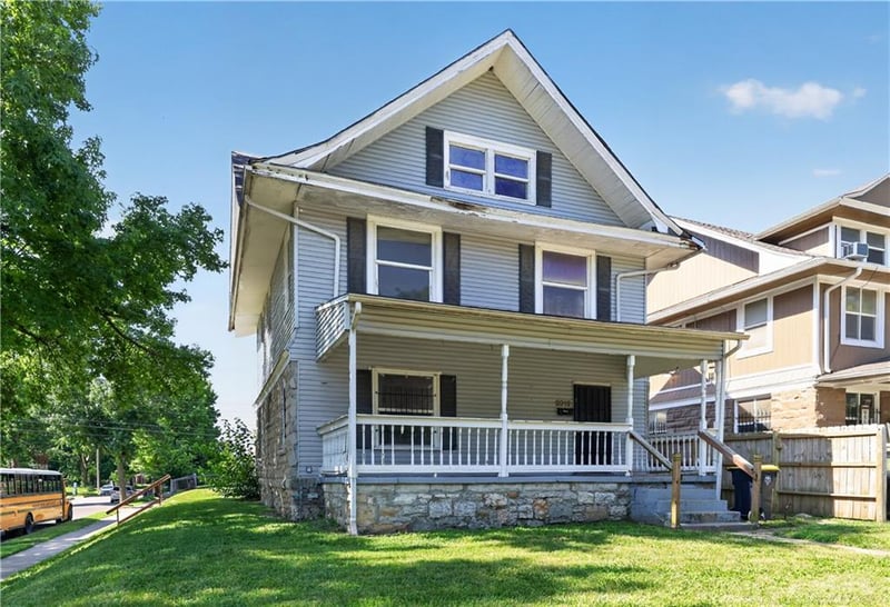 2019 35th St, Kansas City, MO 64109
