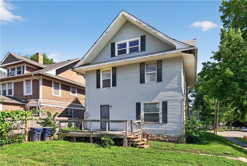 2019 35th St, Kansas City, MO 64109
