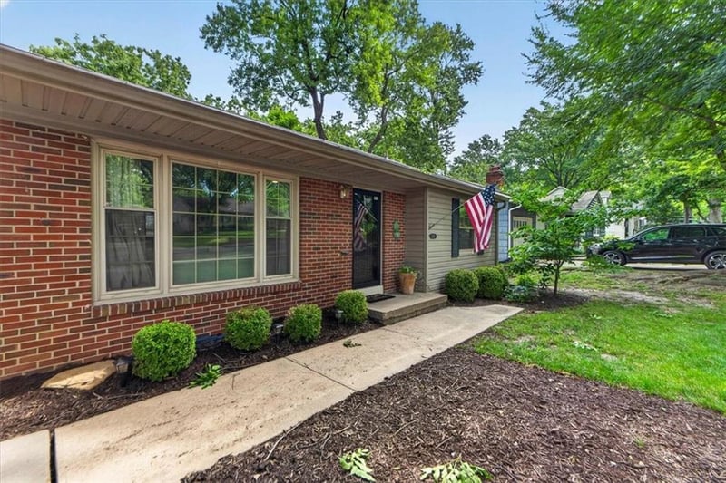 3114 72nd Ter, Prairie Village, KS 66208