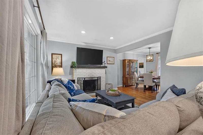 3114 72nd Ter, Prairie Village, KS 66208