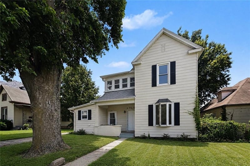2706 Penn St, St Joseph, MO 64507