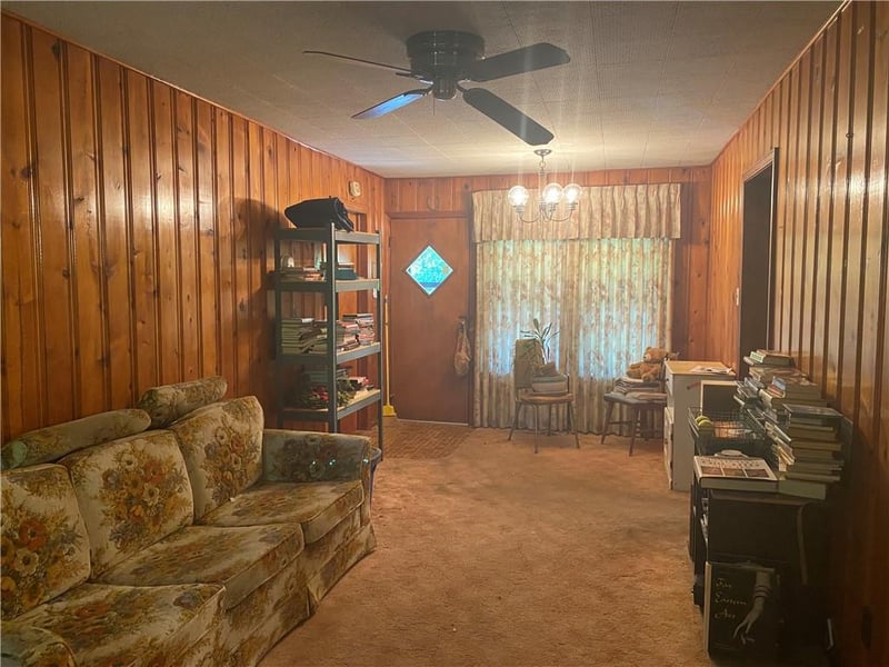 1211 Quincy St, Leavenworth, KS 66048