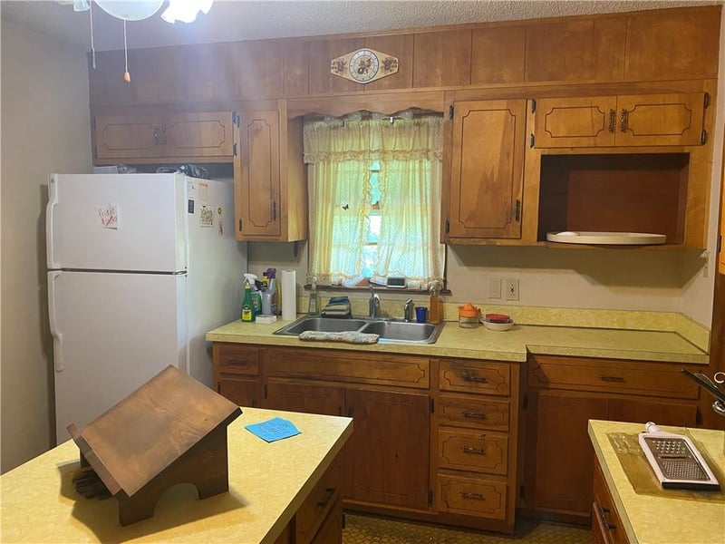 1211 Quincy St, Leavenworth, KS 66048