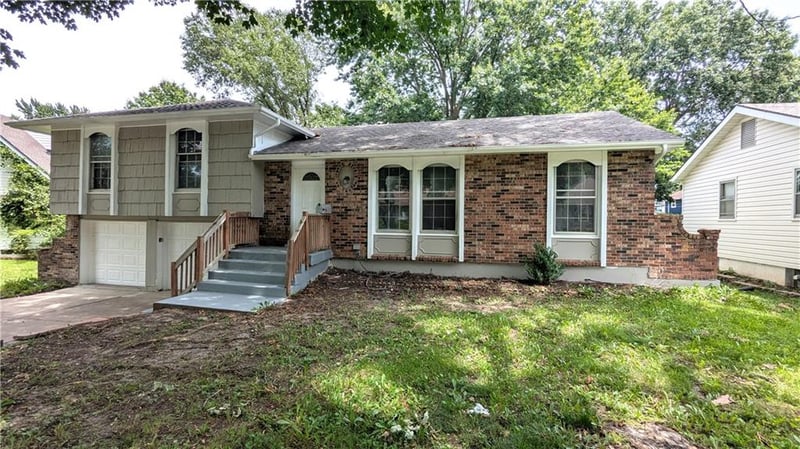 8919 Stark Ave, Kansas City, MO 64138