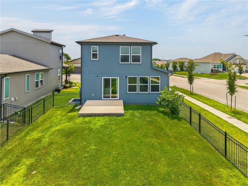 13334 W 180th Ter, Overland Park, KS 66013