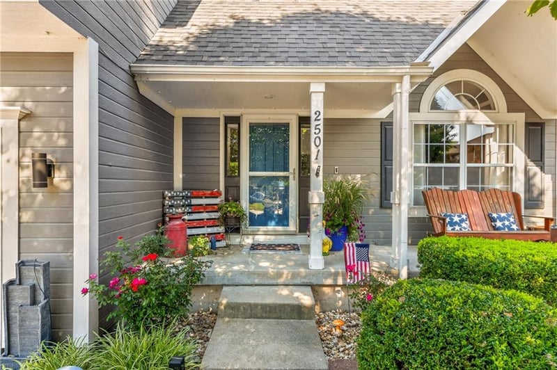 2501 Blazing Star Pl, Lee's Summit, MO 64081