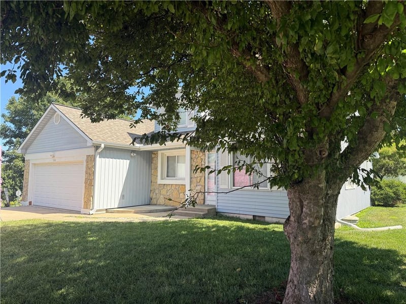 510 Shawn Crest Ln, Richmond, MO 64085