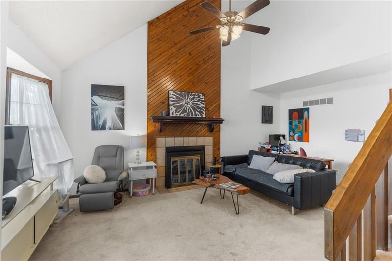 1116 8th St, Lee's Summit, MO 64063