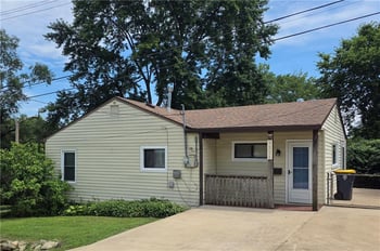 9226 Walnut St, Kansas City, MO 64114