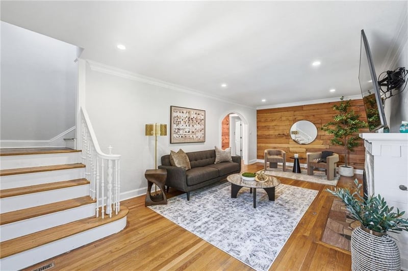 7135 Jefferson St, Kansas City, MO 64114