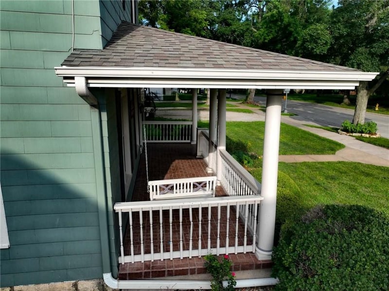416 Miami St, Hiawatha, KS 66434