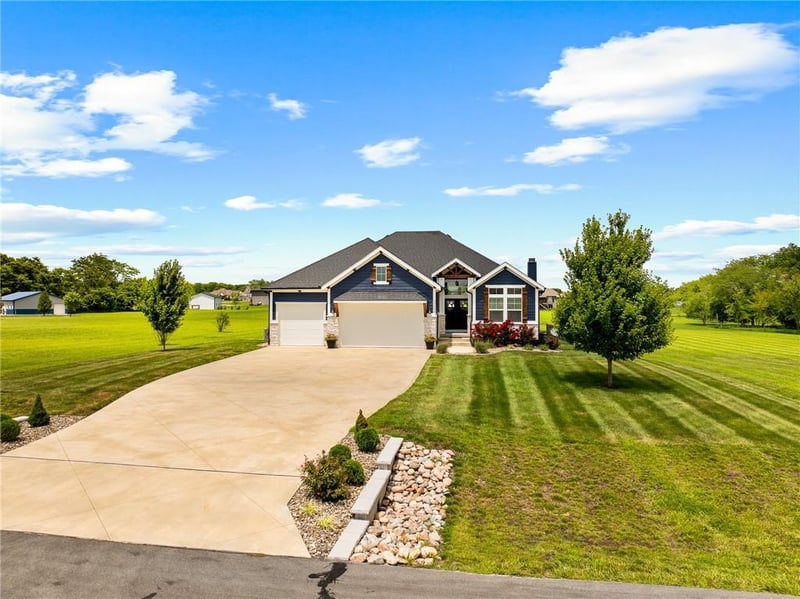 30303 Woodland Dr, Pleasant Hill, MO 64080
