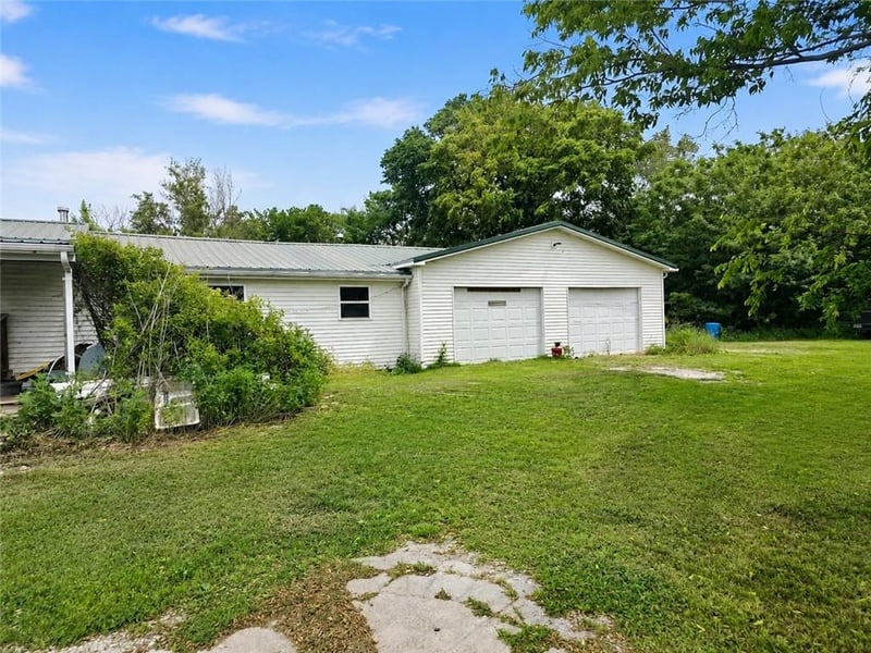19872 500 Rd, Prescott, KS 66767