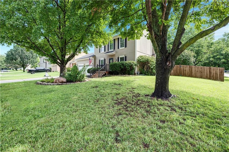 14775 Kaw Dr, Olathe, KS 66062