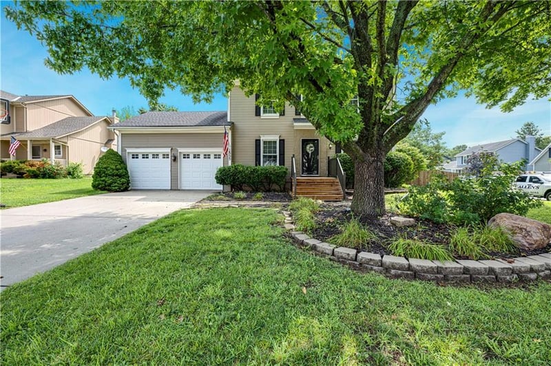14775 Kaw Dr, Olathe, KS 66062