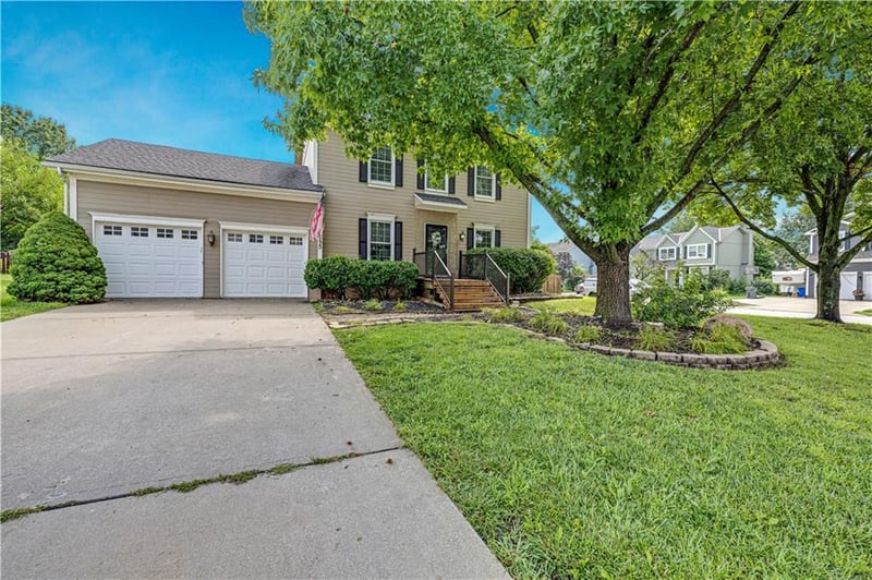 14775 Kaw Dr, Olathe, KS 66062