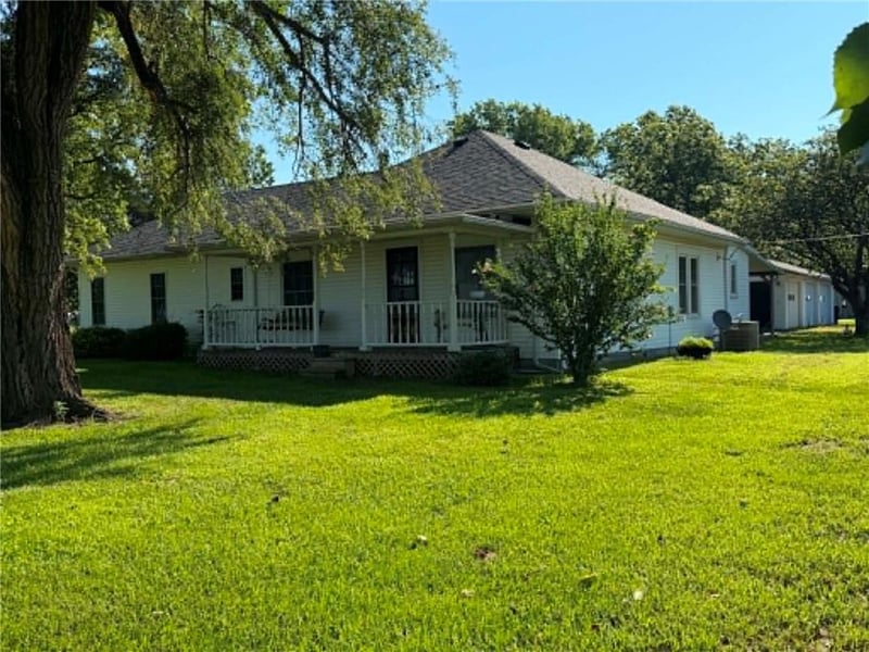2281 215th St, Fort Scott, KS 66701