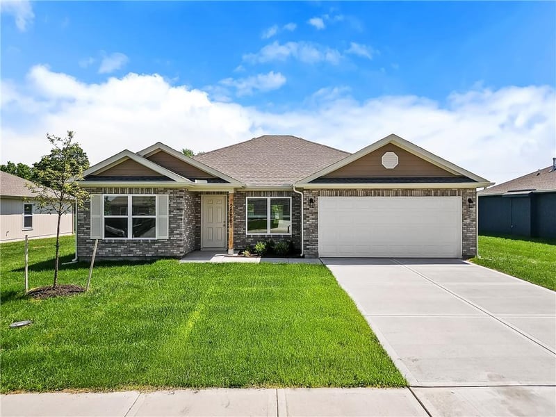 37585 209th St, Edgerton, KS 66021