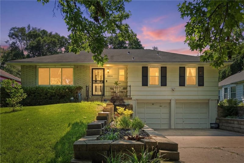 8804 Custer Trl, Kansas City, MO 64131