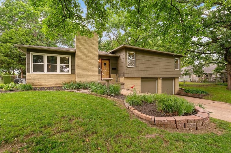 7817 Arlington Ave, Raytown, MO 64138